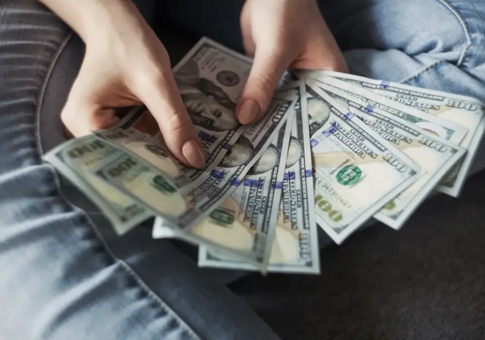 Pasja, umiejętności i internet: jak zamienić hobby w źródło dochodu?