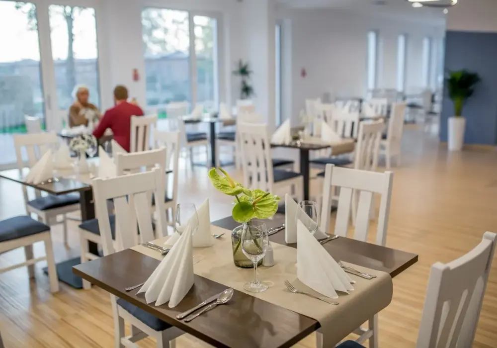 Restauracja w Mielnie – gdzie zjeść dobrze nad morzem i na co zwrócić uwagę przy wyborze?