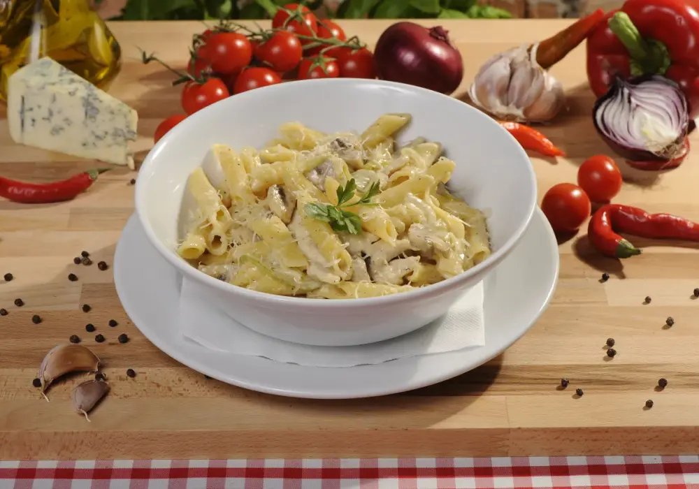 Penne con crimini: prosty przepis na pyszne danie z grzybami crimini