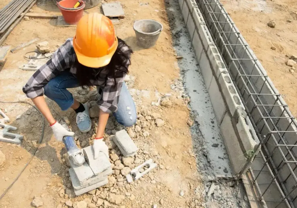 Jaki beton na posadzkę B15 czy B20? Kluczowe różnice i porady.