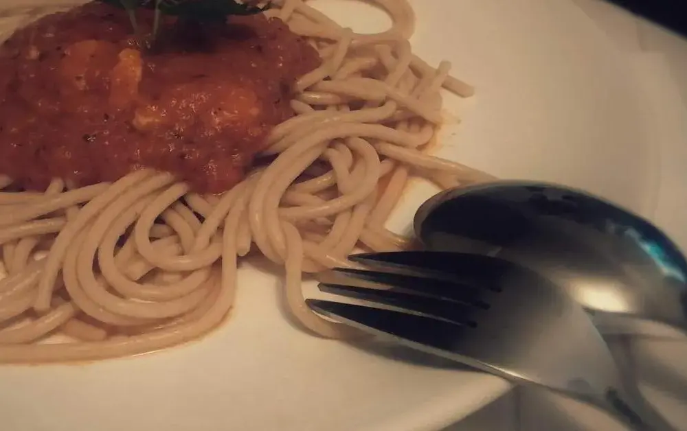 Szybki przepis na spaghetti napoletana w Thermomix – łatwo i smacznie
