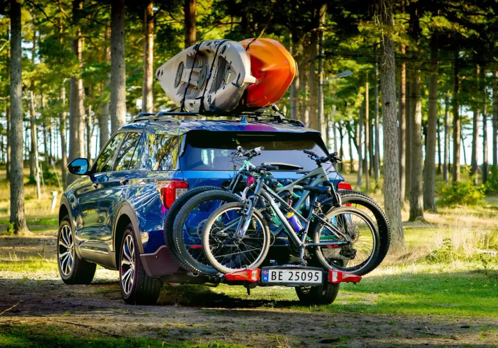 Co można przewozić na dachu samochodu? Bezpieczne opcje transportu
