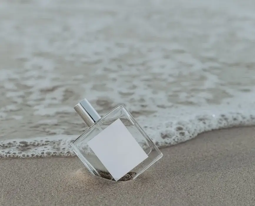 Różnice między wodą toaletową, perfumowaną i perfumami – co wybrać dla siebie?