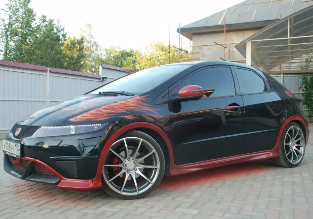 Najważniejsze modyfikacje Honda Civic 8 - porady dla początkujących