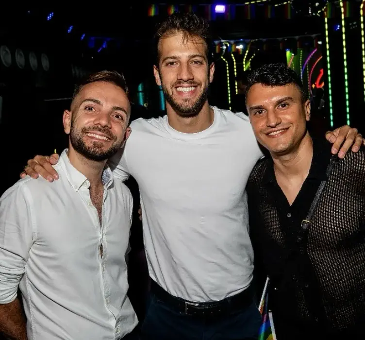 Gay Barcelona - kompletny przewodnik po najlepszych barach i klubach LGBTQ+