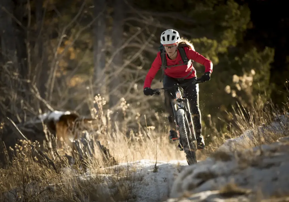 Rower MTB co to znaczy? Poznaj jego kluczowe cechy i zastosowanie
