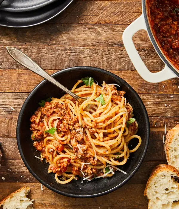Jak przygotować idealne spaghetti z ragu - przepyszny przepis na obiad