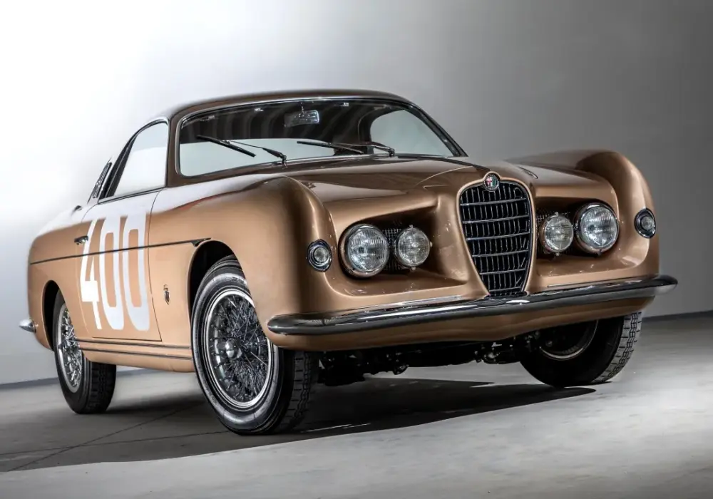 Alfa Romeo Monte Carlo: Ikona włoskiego stylu i sportowych osiągów