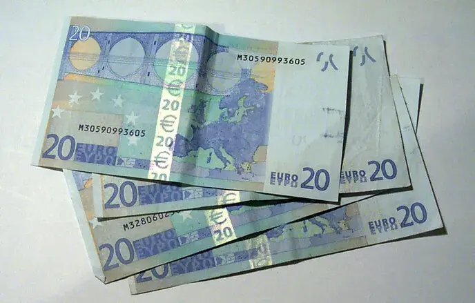 Jaką walutą posługują się mieszkańcy Belgii: kompletne informacje