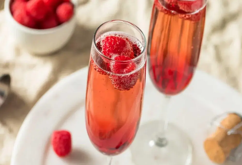 Jak przygotować idealny kir drink: przepisy i ciekawostki