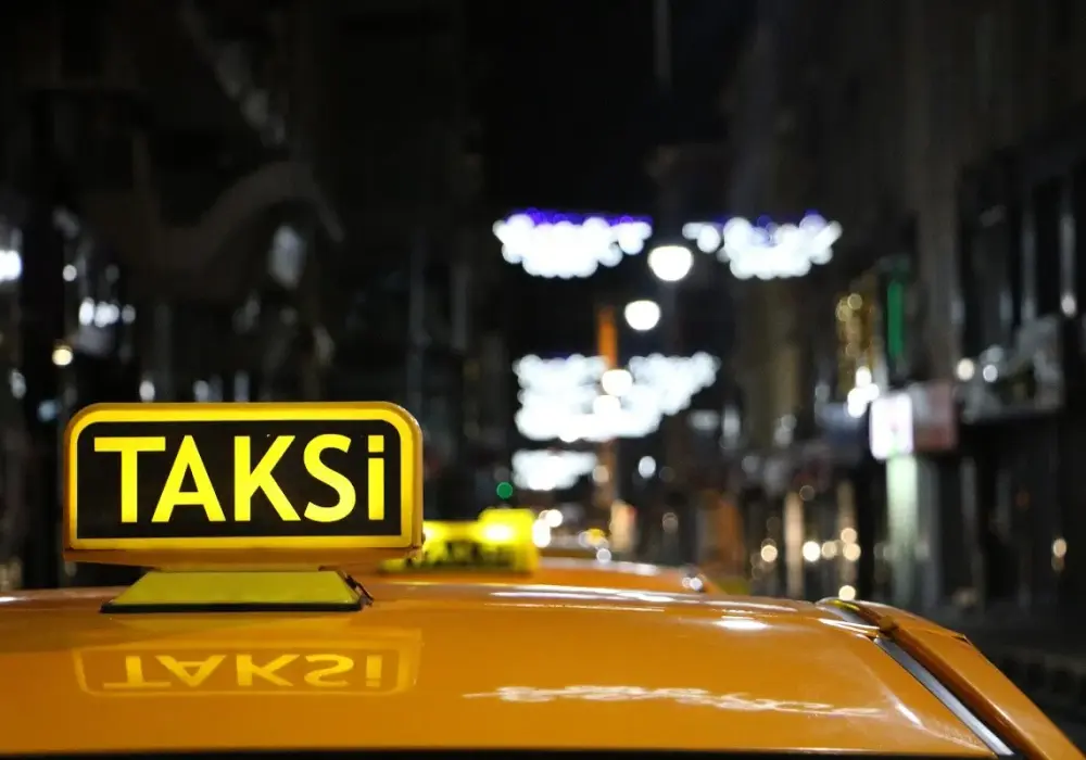 Taryfa taxi w niedzielę: uniknij wysokich kosztów i zaskoczeń
