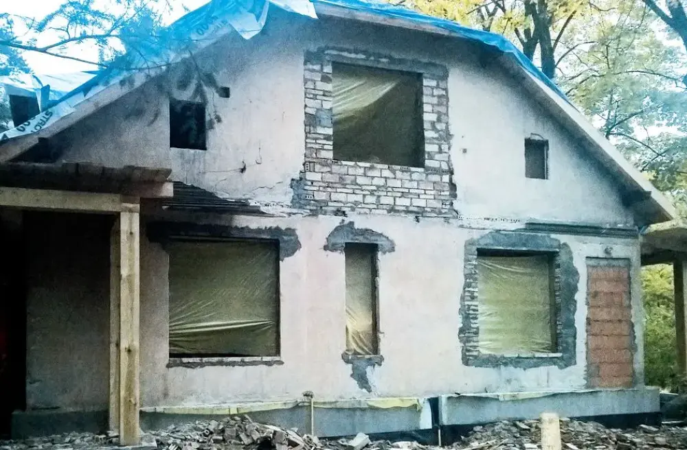 Ile kosztuje remont elewacji kamienicy? Przegląd wydatków i oszczędności