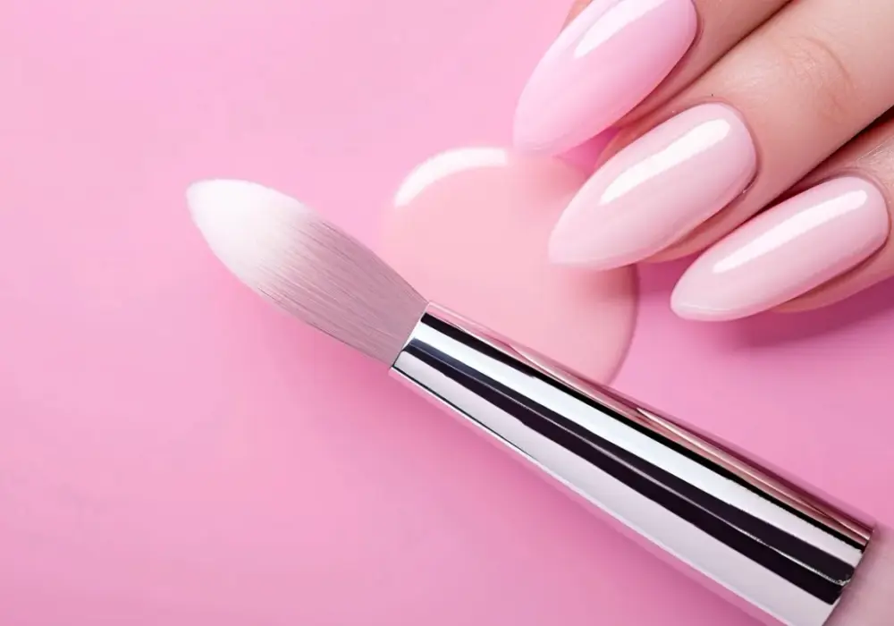 Milky Nails - klucz do delikatnego i naturalnego wyglądu, co warto wiedzieć?