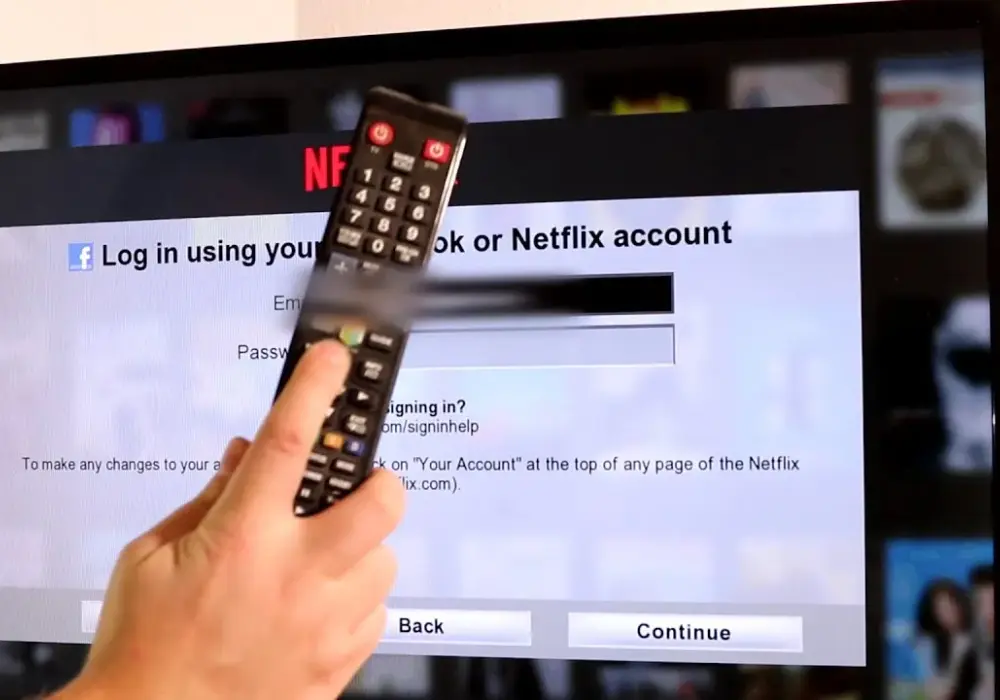 Jak ustawić Netflix w telewizorze po polsku i uniknąć problemów z językiem