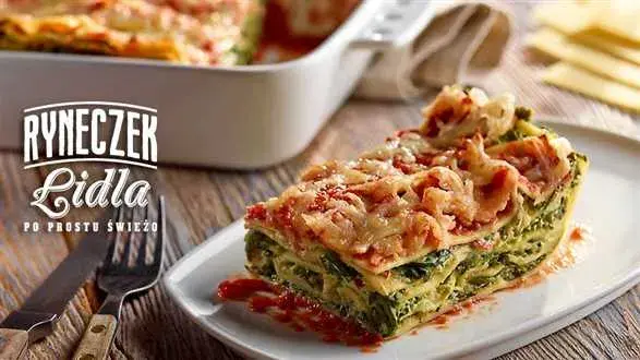 Lasagne ze szpinakiem i pomidorami