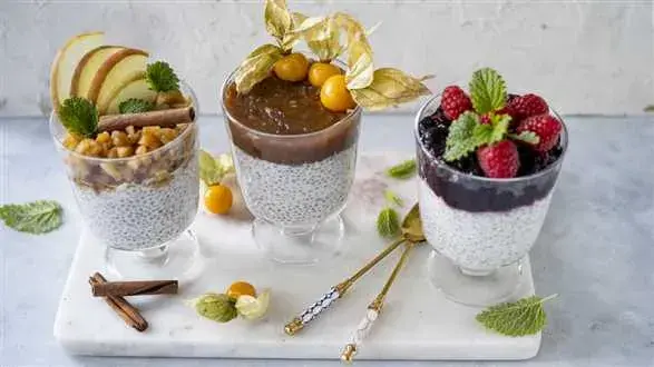 Pudding chia z owocami leśnymi