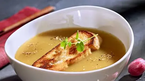 Zupa czosnkowa