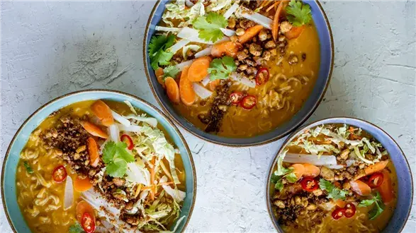 Prosta zupa w stylu azjatyckim