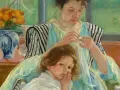 Obraz Mary Cassatt: matka z dzieckiem, siedzą przy oknie, w wazonie pomarańczowe kwiaty.