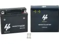 Akumulator motocyklowy 12V 7Ah. Zastanawiasz się, jak długo ładować akumulator motocyklowy 12v? Zestaw zawiera akumulator i śruby.