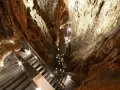 Schody prowadzą w głąb skalnej groty, oświetlonej licznymi lampkami. Ta grotta gigante zaprasza do odkrywania jej tajemnic.