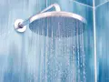 Doccia con getto potente, ideale per aumentare pressione acqua doccia e godersi un bagno rigenerante.