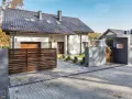 Jaki kolor ogrodzenia do brązowego dachu - unikaj błędów w wyborze