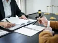 Jakie dochody kwalifikują do adwokata z urzędu w Polsce? Sprawdź!