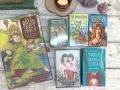 Różne rodzaje kart tarota: Druid Craft Tarot, Smith-Waite, Herbal Tarot, Mystical Tarot, Tarot of Mystical Moments, Tarot Światła i Cienia.