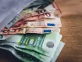 Kredyty frankowe: Unieważnić umowę i odzyskać pieniądze? Sprawdź!