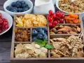 Przekąski które nie tuczą - zdrowe opcje na każdą dietę