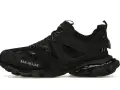 Czarne, masywne buty męskie Balenciaga Track. Wyrazisty design z widocznym logo.