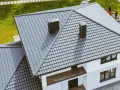 Dach kopertowy: poznaj jego zalety i zastosowanie w budownictwie