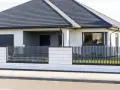 Ile kosztuje montaż płotu betonowego? Sprawdź, co wpływa na cenę