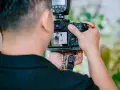 Ile czekać na zdjęcia od fotografa? Wszystko o terminach i procesie