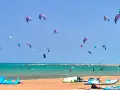 Kitesurfing w Egipcie: Gdzie wieje najlepiej? Wybierz swój spot!