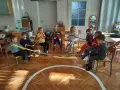 Guma sensoryczna: Jak wybrać najlepszą do terapii i zabaw grupowych