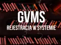 GVMs: rejestracja w systemie. Tysiące ciężarówek na parkingu tworzą tło dla tej ważnej informacji.