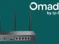 TP-Link Omada ER706W router med tre antenner. En del av Omada-serien från TP-Link.