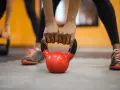 Twój pierwszy CrossFit: Jak zacząć, ile kosztuje i co musisz wiedzieć?