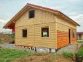 Ocieplenie domu drewnianego styropianem – czy to naprawdę możliwe?