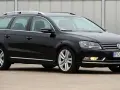 Czarny Volkswagen Passat B7 Variant, popularny wśród kierowców, prezentuje się elegancko. Wiele pozytywnych passat b7 opinie potwierdza jego wszechstronność.