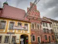 Muzeum Środa Śląska zaprasza na wystawę archeologiczną. Zabytkowe kamienice i ciekawe eksponaty czekają na zwiedzających.