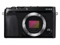 Elegancki, czarny aparat Fujifilm X-E3 z obiektywem gotowym do uchwycenia wyjątkowych chwil.