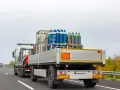 Ciężarówka z butlami gazowymi, transport ADR klasa 2.