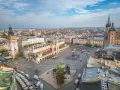 Rynek Główny w Krakowie, Sukiennice, Kościół Mariacki i Wieża Ratuszowa – to główne atrakcje Krakowa i okolice, które warto zobaczyć.