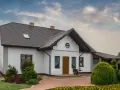 Jaką blachę na dach wybrać, aby uniknąć kosztownych błędów?