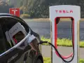 Gdzie można naładować samochód elektryczny? Odkryj najlepsze lokalizacje