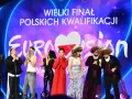 Artyści na scenie z logo Eurowizji i napisem "Wielki Finał Polskich Kwalifikacji".