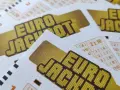 Euro na Majorce: Płać mądrze kartą i gotówką, unikaj pułapek!